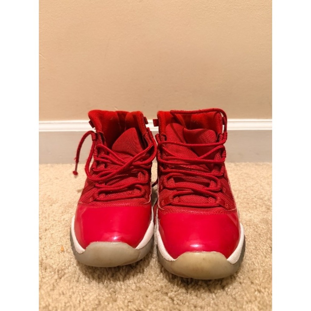 Previously Loved Red AIR JORDAN 11 Retro Win Like '96 Sneakers Size 6Y